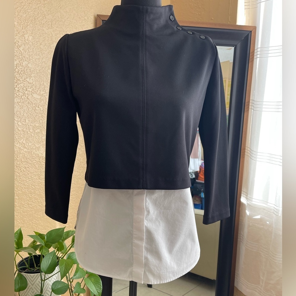 Theory size S , Black Cropped Jacket with White Shirt Layer 100% cotton